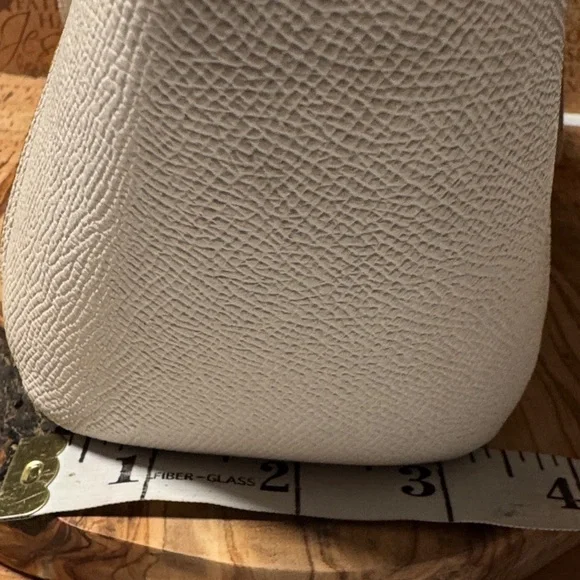 Coach Tan and Cream Shoulder Bag and wallet preowned great condition. - Picture 6 of 16